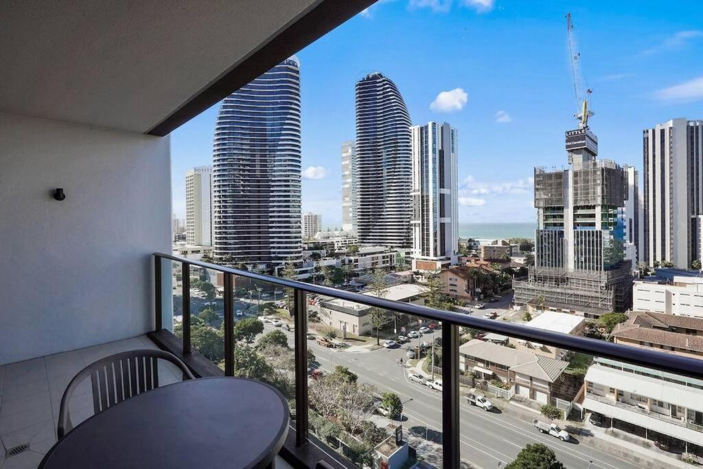 Broadbeach Apartment Level 10 With Beach Views Gold Coast Zewnętrze zdjęcie